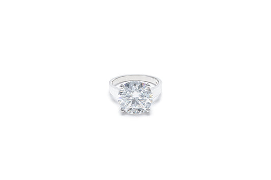 Jieun 6 carat Solitaire Moissanite Ring