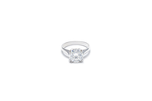 Jenny Solitaire Moissanite Ring